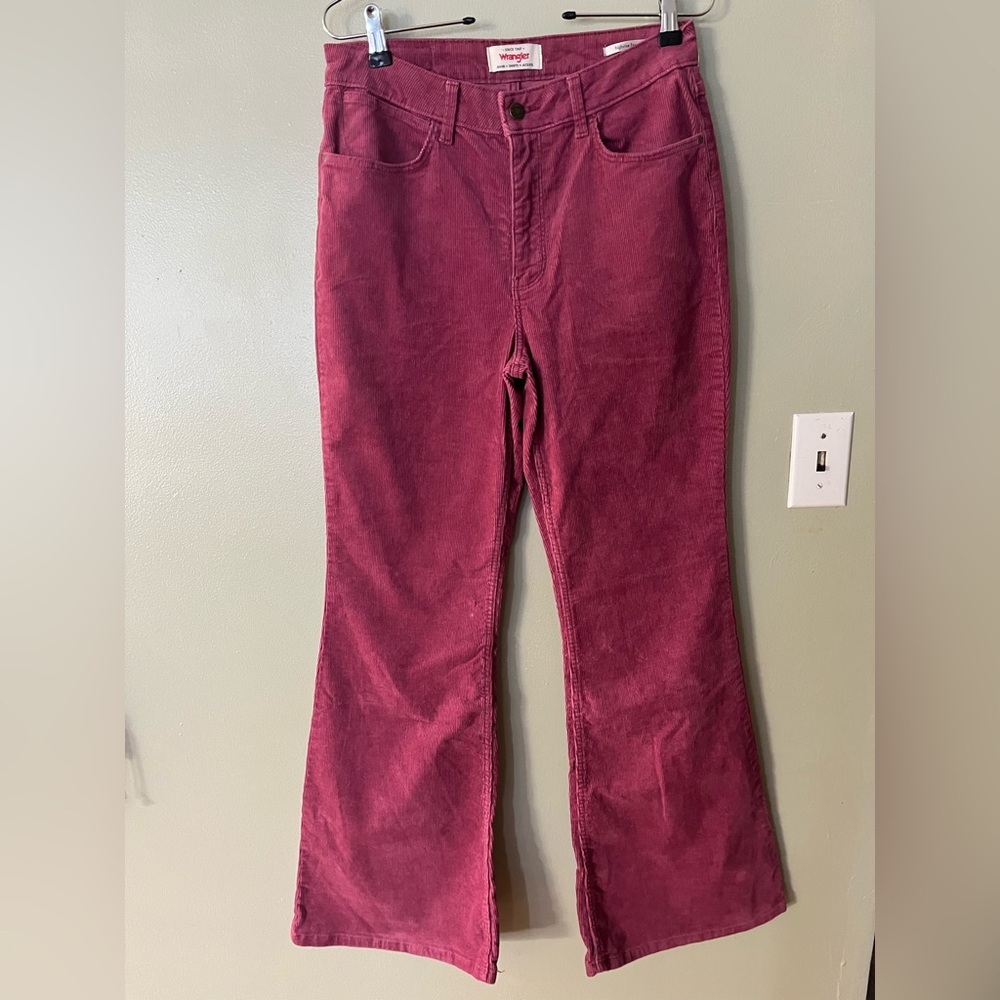 Wrangler High Rise Fierce Flare Pink   Corduroy  Pants Size 8/32